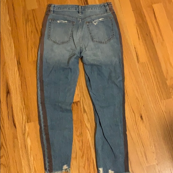 NWOT | Abercrombie | high rise mom jeans - Picture 6 of 6